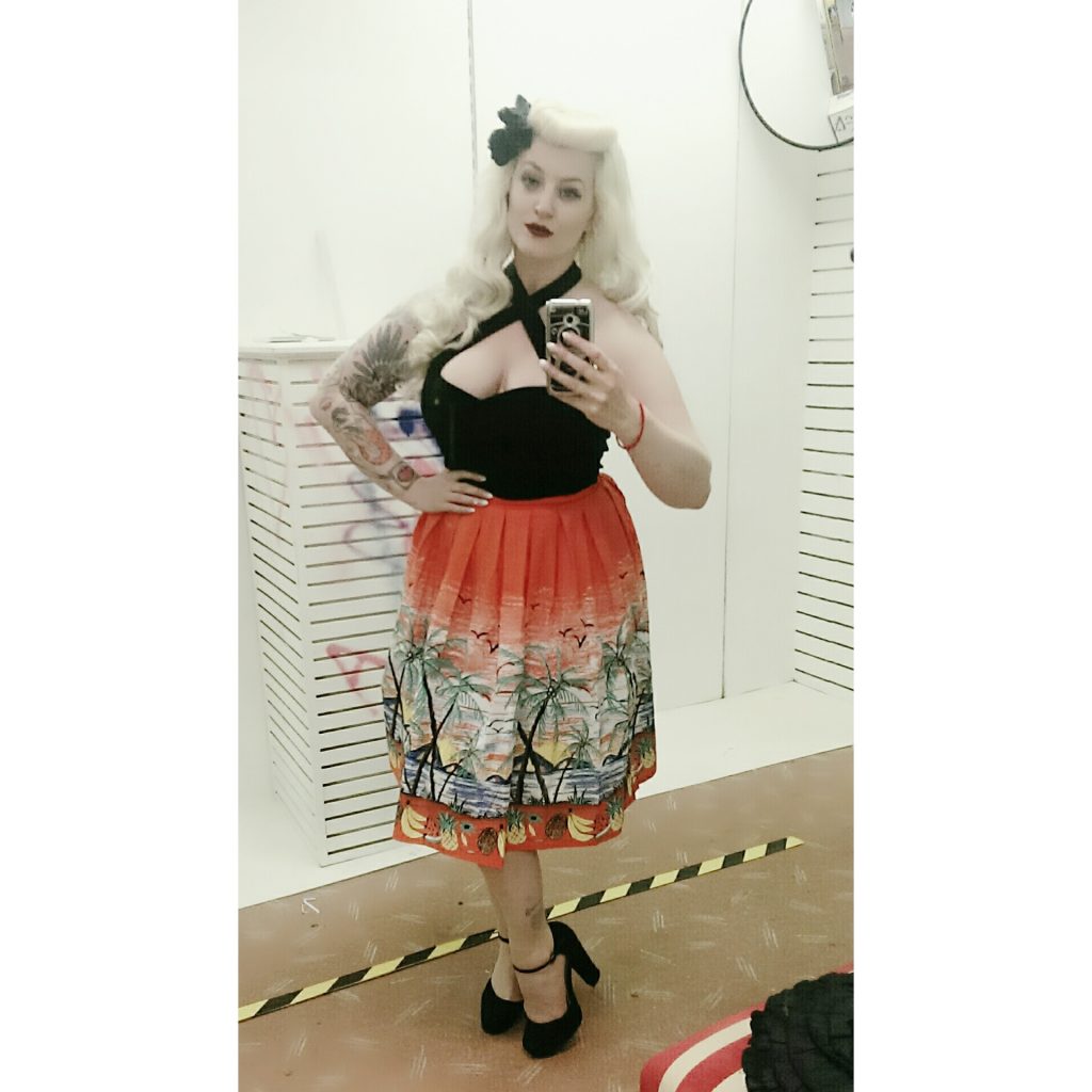 My favourite outfit I modelled. Collectif. I want it all. Actually put it by to buy later. Mobile phone selfie.