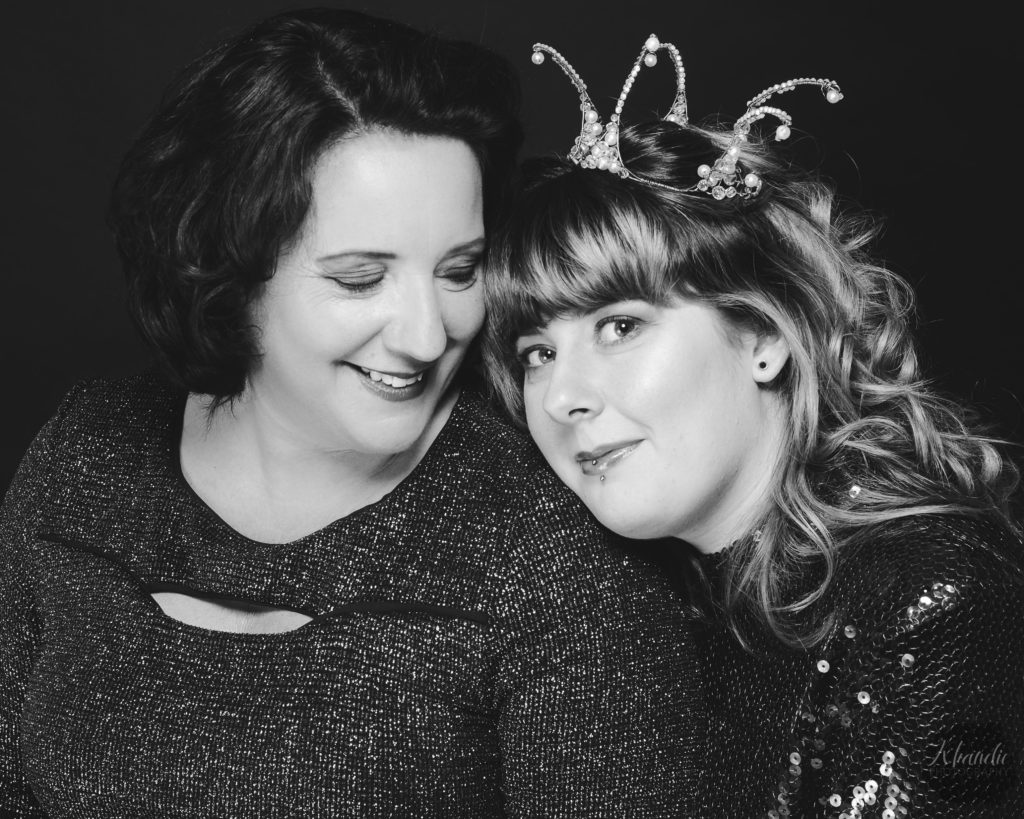 mother, daughter, northampton, khandie photography, family, portrait, photo, photography, photo, shoot, session, northampton,