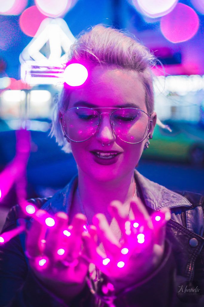 night, portrait, photo, shoot, session, fairy lights, portrait, photographer, beach, neon, lights, fairy, felixstowe, khandie, photography, 