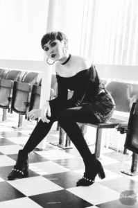 fashion, northampton, fashion photo shoot, nataria, northants, laundromat, laundrette, high street, monochrome, 50s, 60s, styled, khandie, photographer, photography,