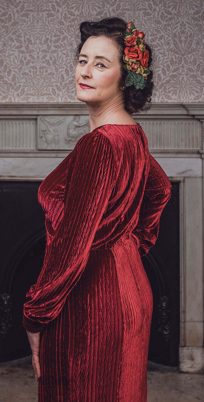 vintage lensbaby portrait fashion khandie
